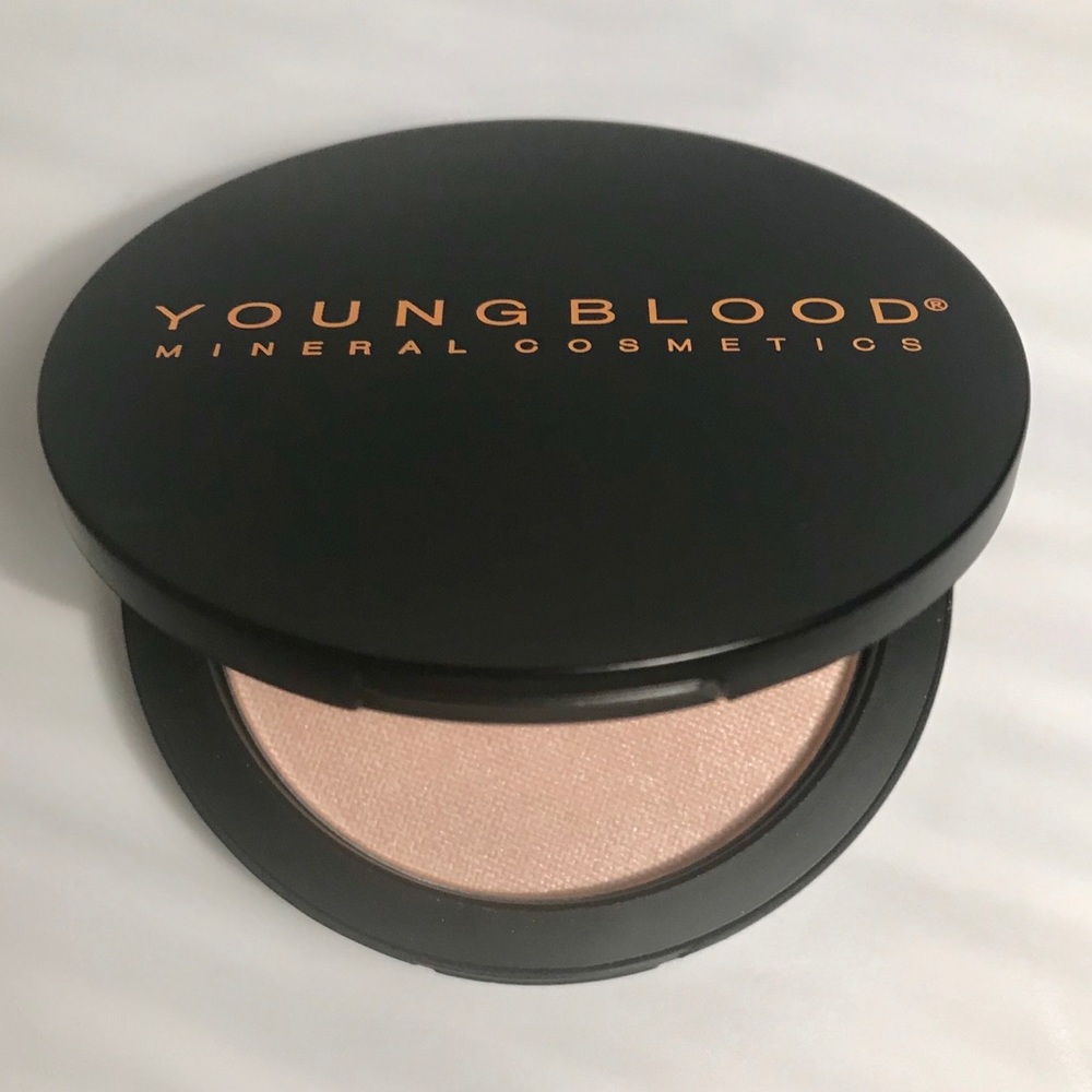Youngblood Light Reflecting Highlighter - Quartz